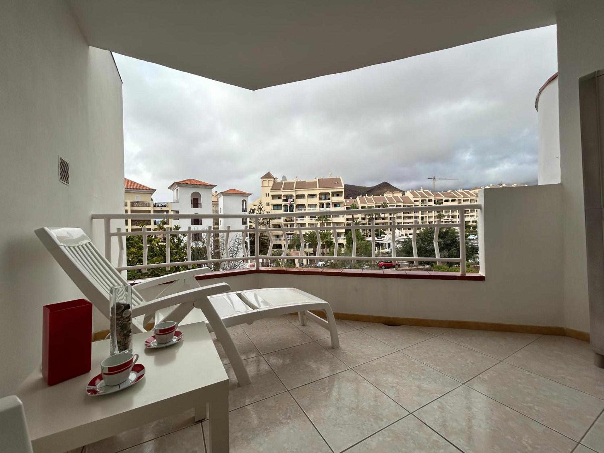 Modern Apartment, Heated Pool & 2 Terraces Los Cristianos  Eksteriør billede