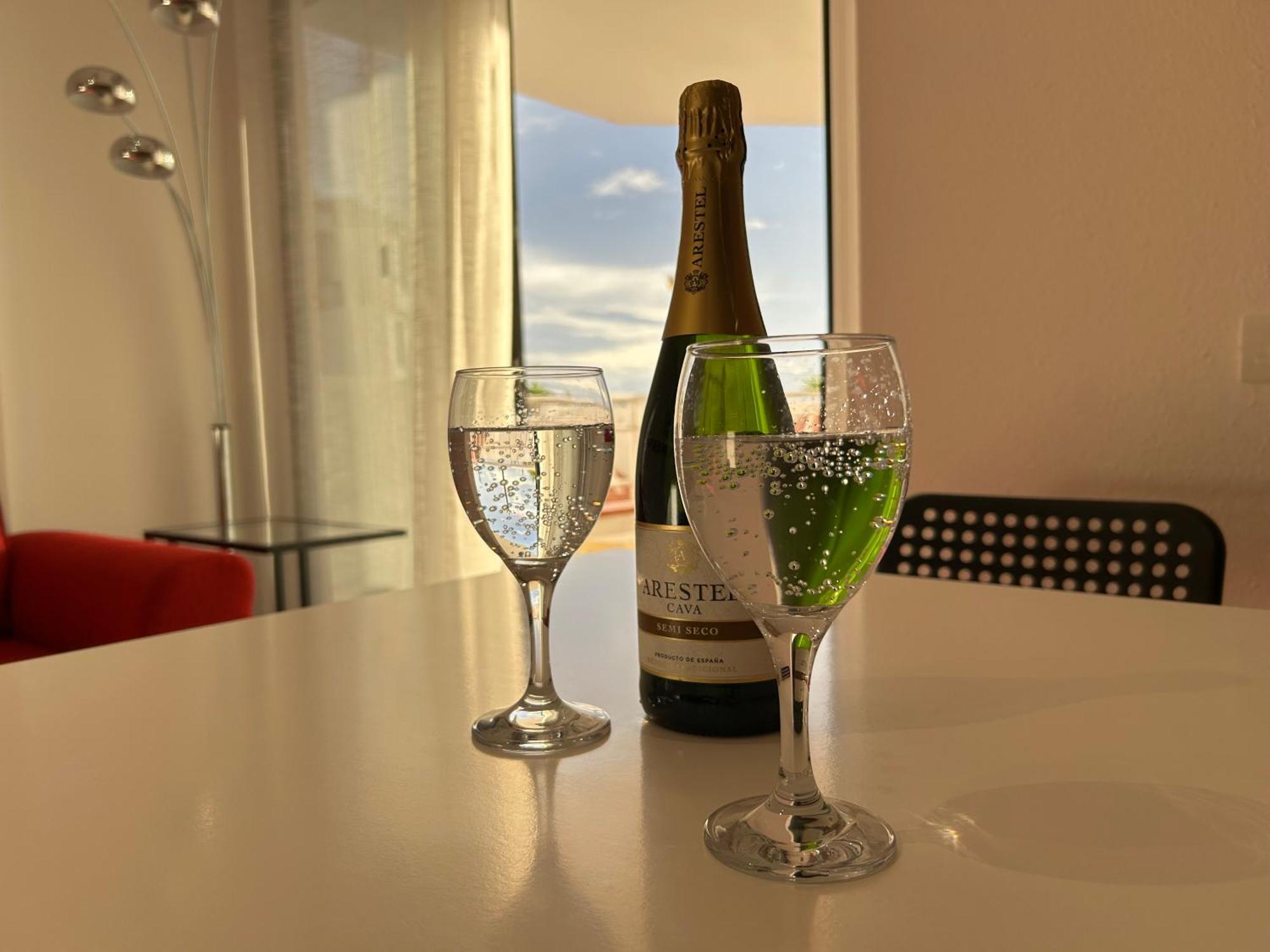 Modern Apartment, Heated Pool & 2 Terraces Los Cristianos  Eksteriør billede