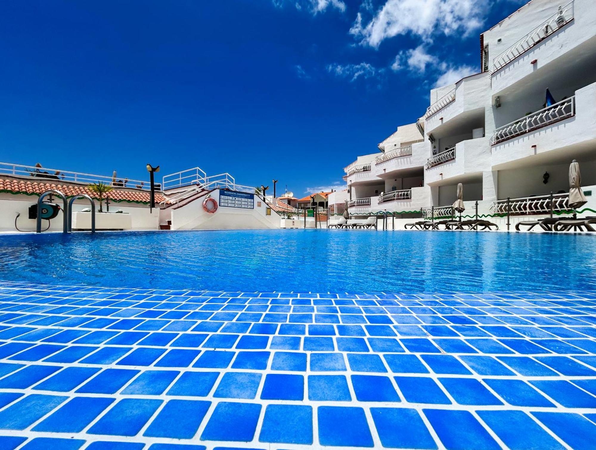 Modern Apartment, Heated Pool & 2 Terraces Los Cristianos  Eksteriør billede